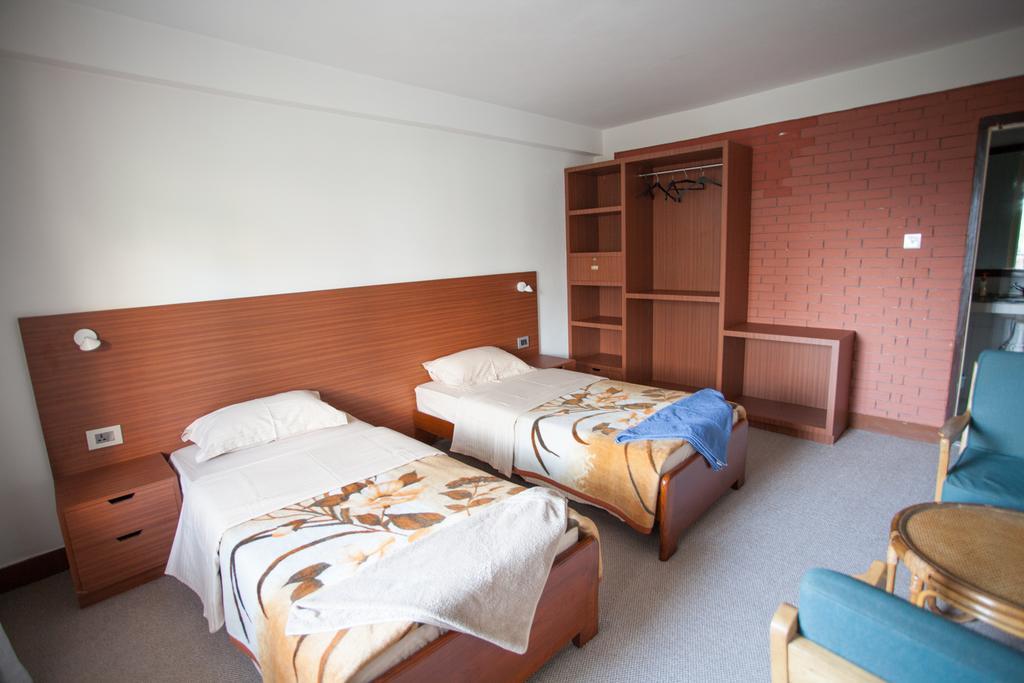 Maya Guest House Thimi Luaran gambar